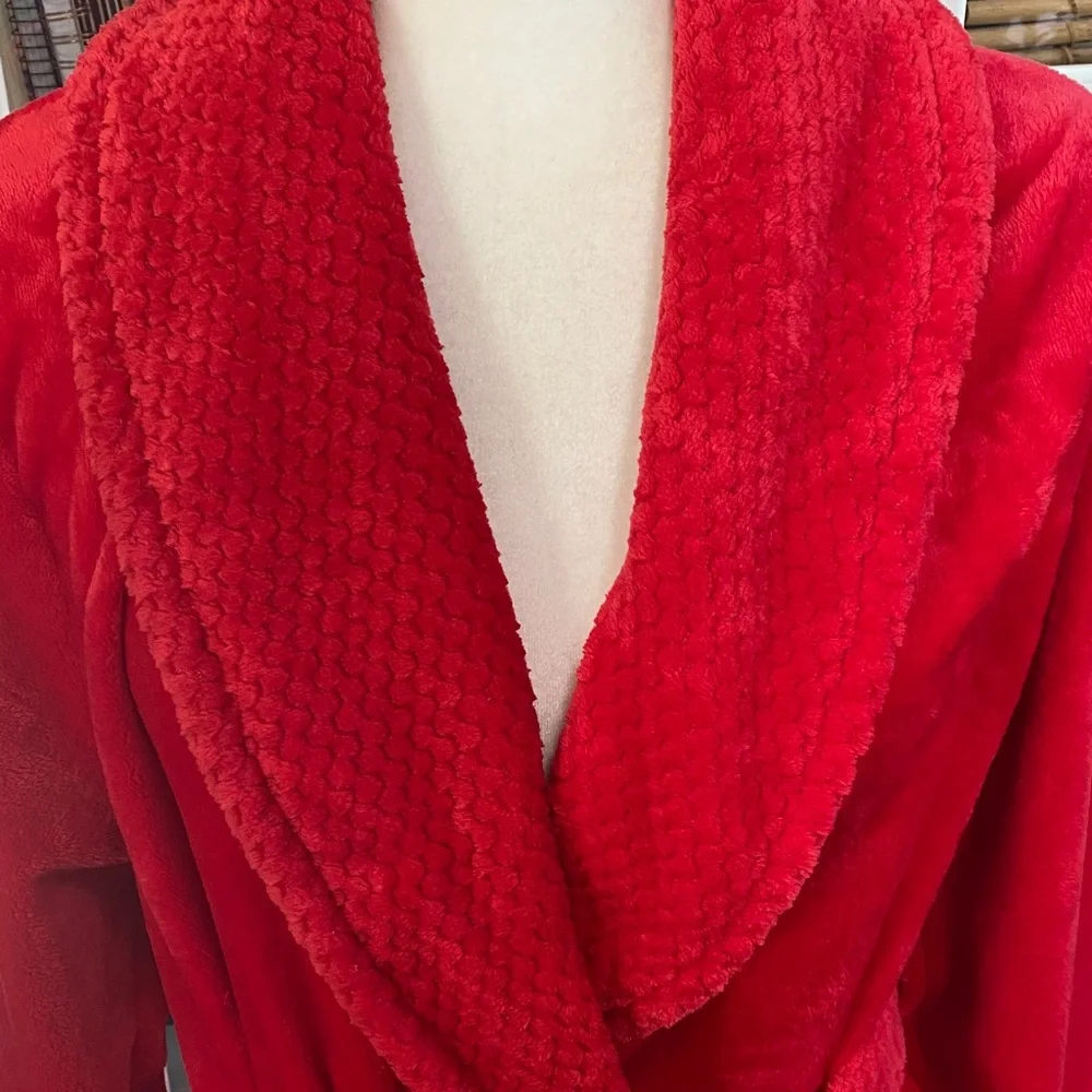 Red Luxurious Plush Faux Fur Belted Bathrobe Lounge Soft Sexy Spa Day Pamper